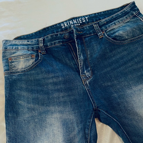 LIGHT & DARK BLUE WASH VARIATION SKINNY JEANS - Picture 3 of 3